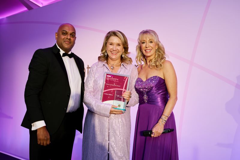 Lindsey With Awards Hosts